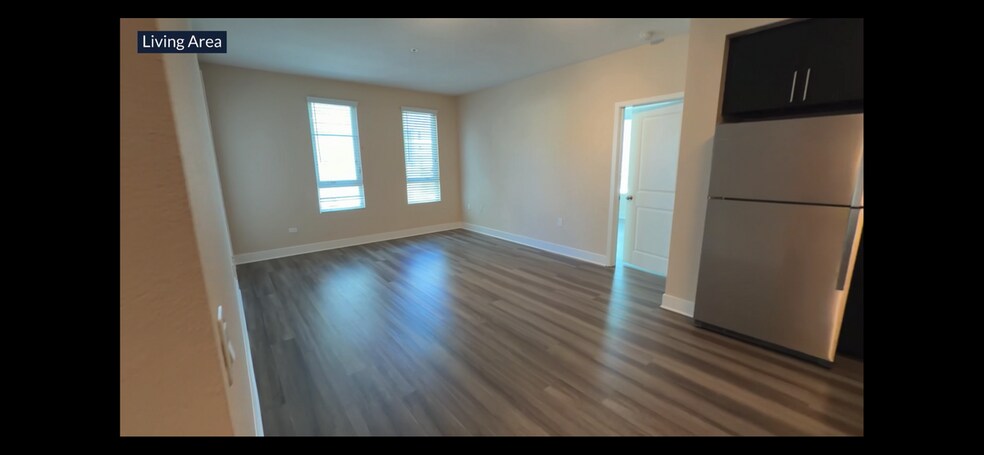 Building Photo - 7421 Edinger Ave