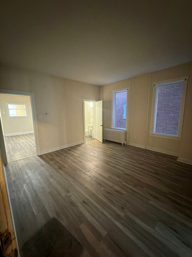 Building Photo - 3 W 4th St