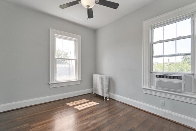 Building Photo - GORGEOUS COLONIAL HOME FOR RENT IN NEWPORT NEWS!!!