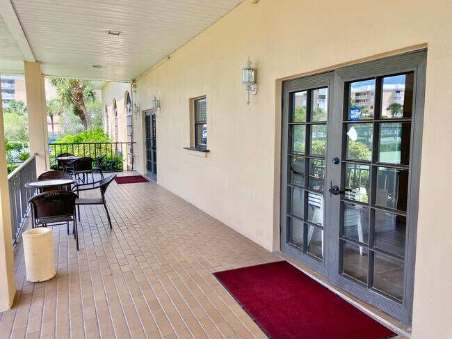 Building Photo - 6650 Sunset Way