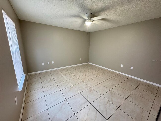 Building Photo - 10 Sawfish Ln