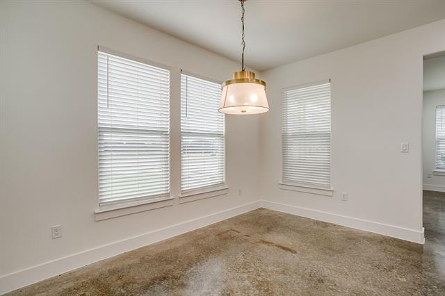 Building Photo - 100 Cardinal Wds