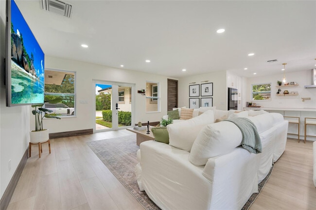 Building Photo - 4893 S Kay St