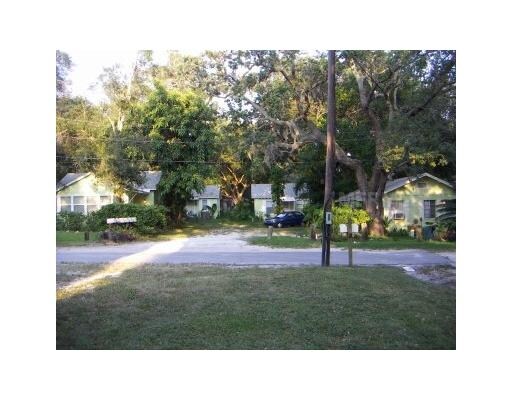 Primary Photo - 1527-1529 Sadlon Ave