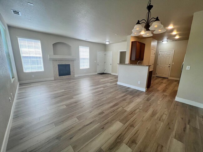 Building Photo - 12773 Leyden St