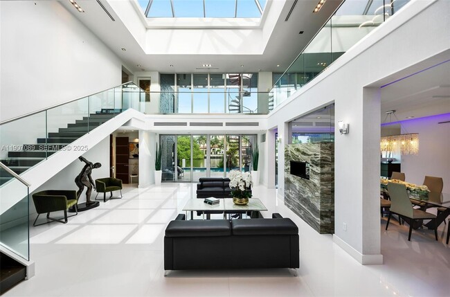 Building Photo - 300 Royal Plaza Dr