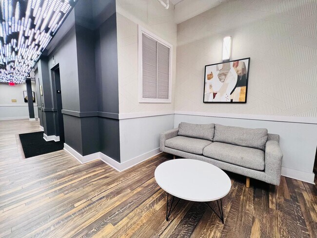 Building Photo - 160 Lafayette St