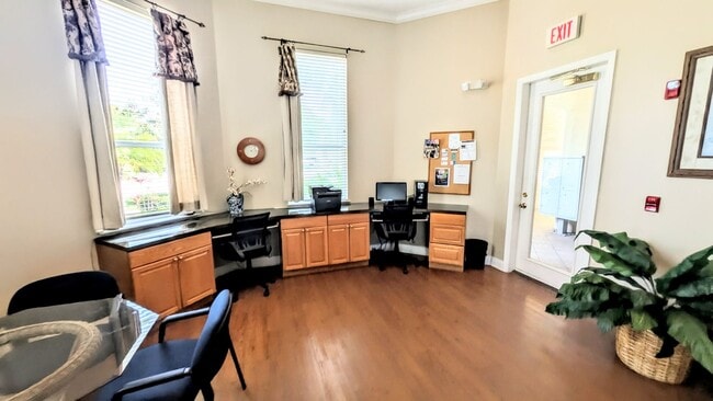 Building Photo - ANNUAL UNFURNISHED 2/1 Condo in Serenade on Palmer Ranch