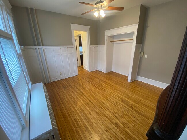 Building Photo - 2115 3rd Ave