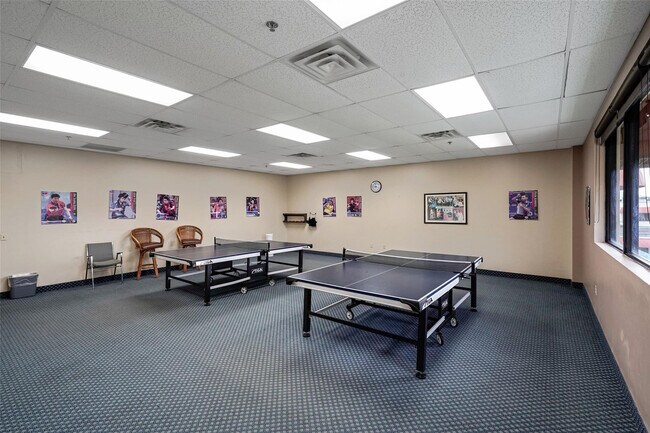 Building Photo - 361 S Hollybrook Dr