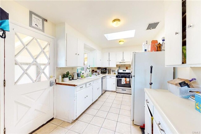 Building Photo - 289 Ramona Dr