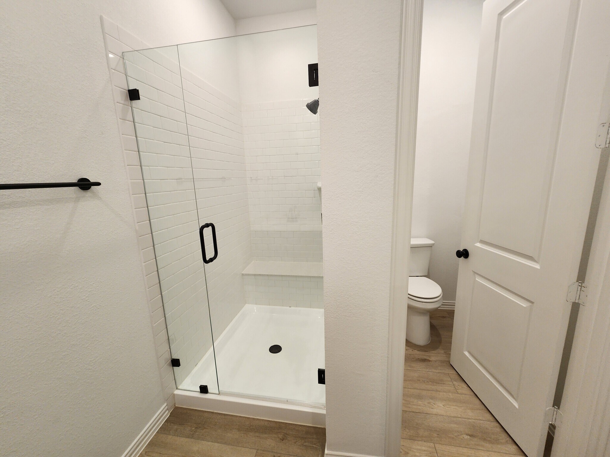 PRIMARY BATHROOM - 634 Redwood Way