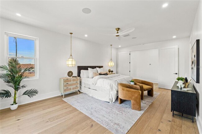 Building Photo - 531 Danube Ave