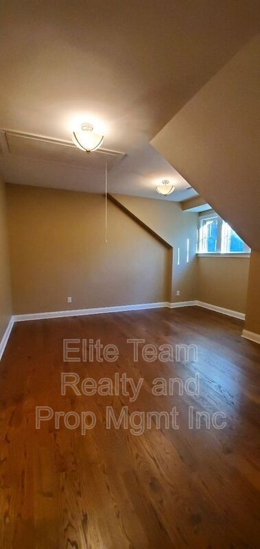 Building Photo - 550 Cottonfield Cir
