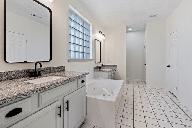 Building Photo - 1602 Winston Homestead Dr