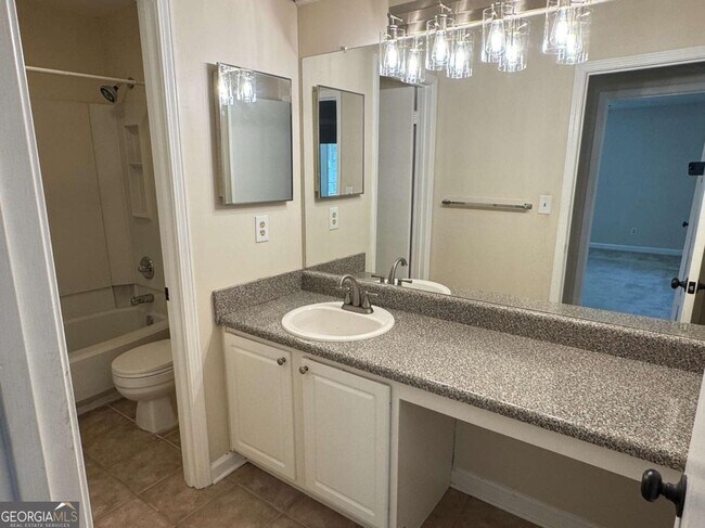 Building Photo - 5005 Wingate Way