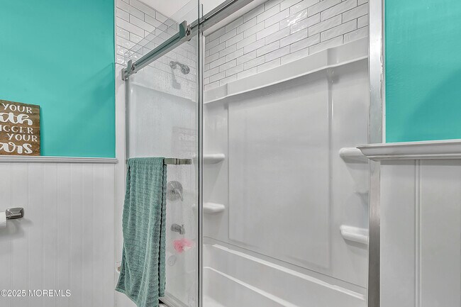 Building Photo - 14 Santiago Dr W