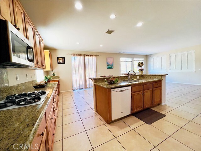 Building Photo - 17231 Greentree Dr