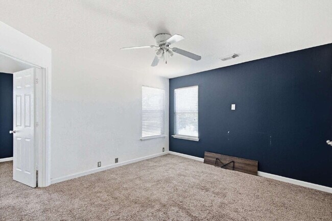 Building Photo - 11602 Canyon Mills Dr