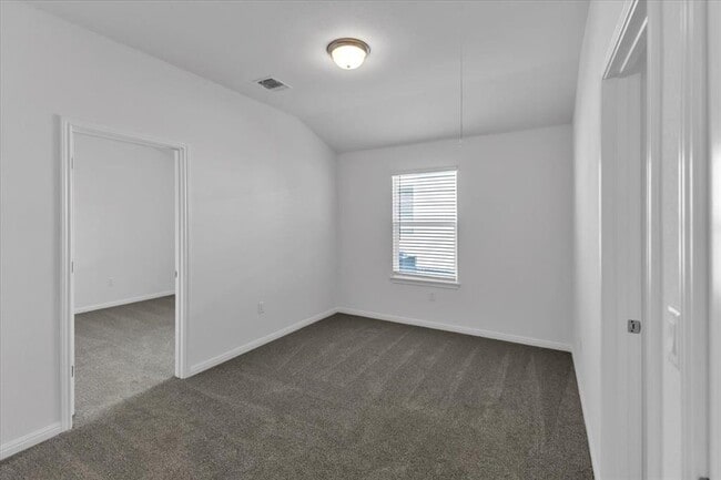 Building Photo - 5009 Hazelnut Ln