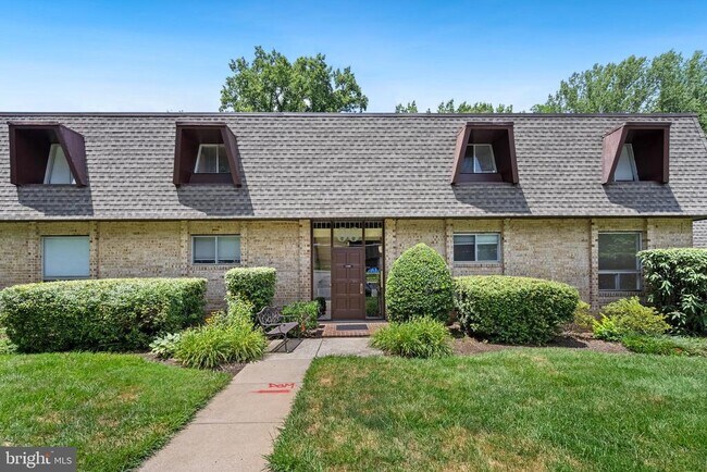 Building Photo - 11606 Vantage Hill Rd