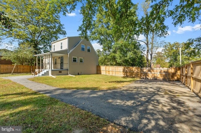 Building Photo - 6903 Friendship Rd
