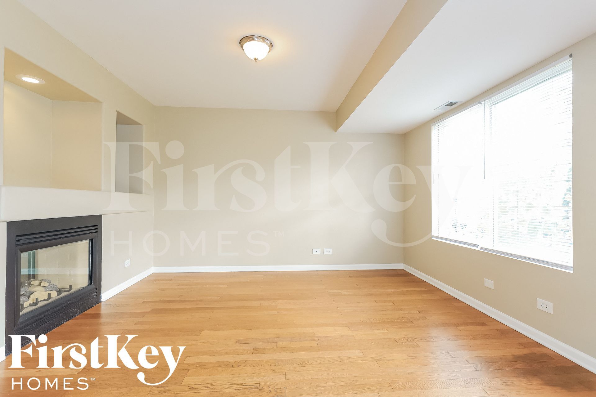 Building Photo - 1657 Park Vista Ln