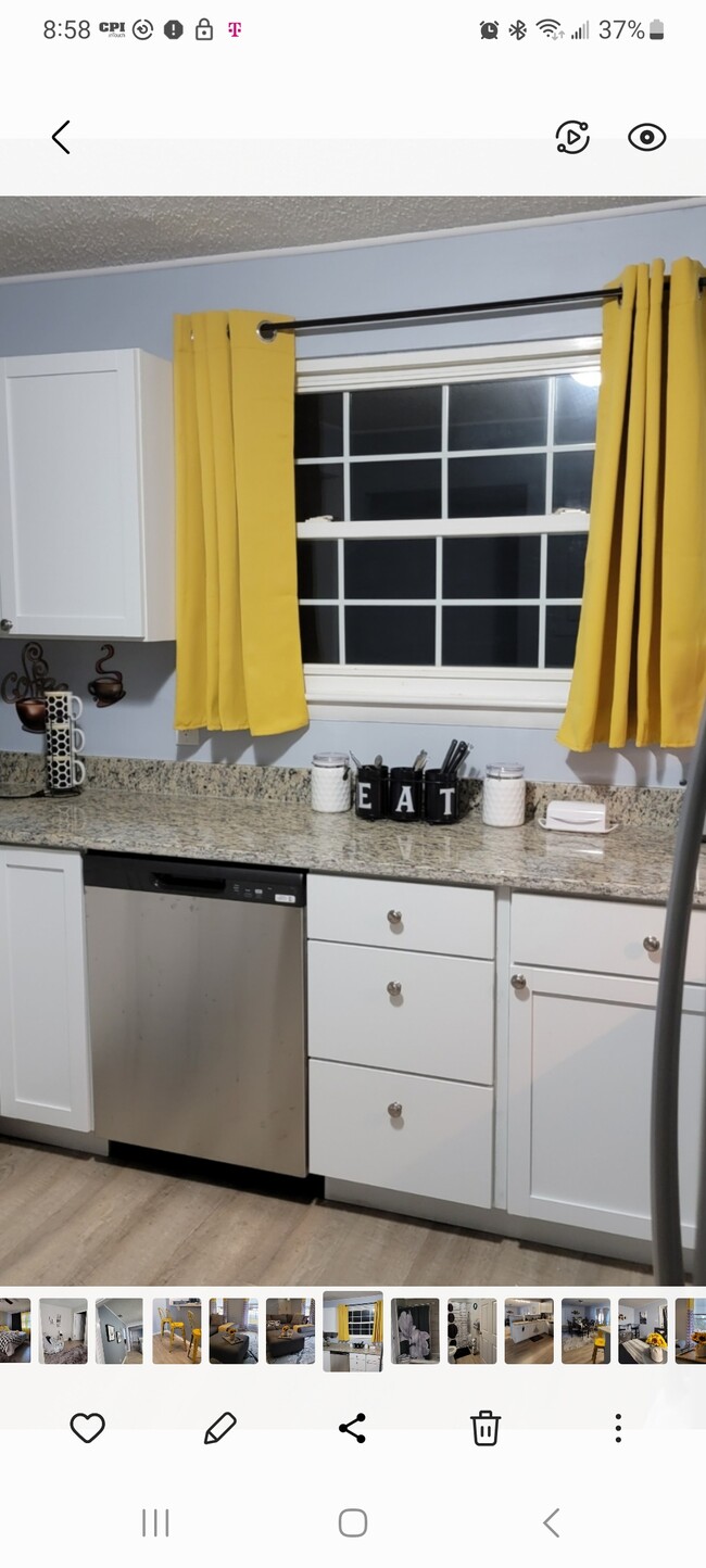 Kitchen - 117 Oberlin Rd