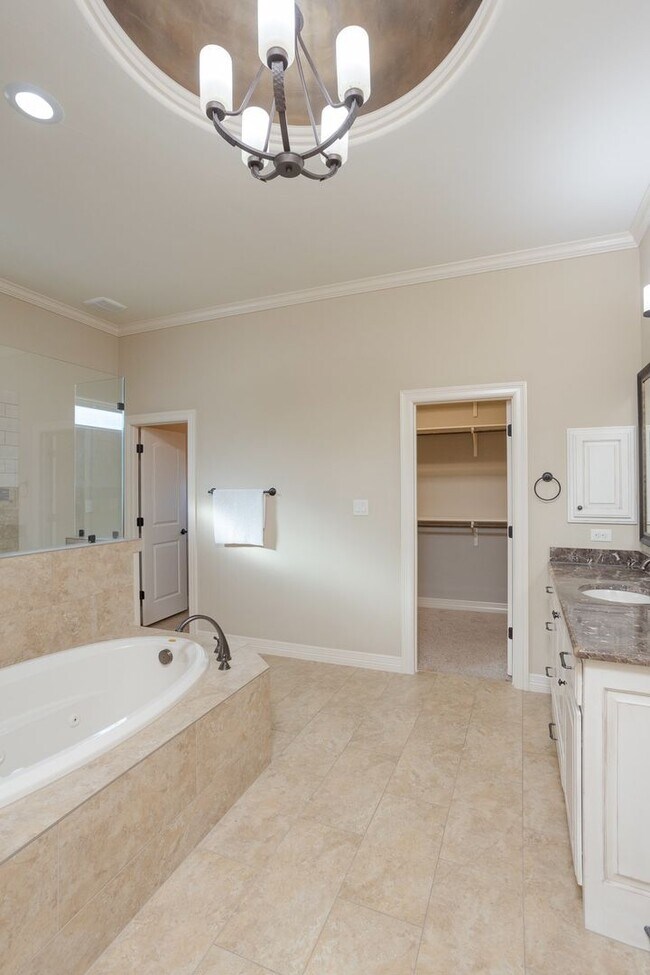 Building Photo - Home for Rent