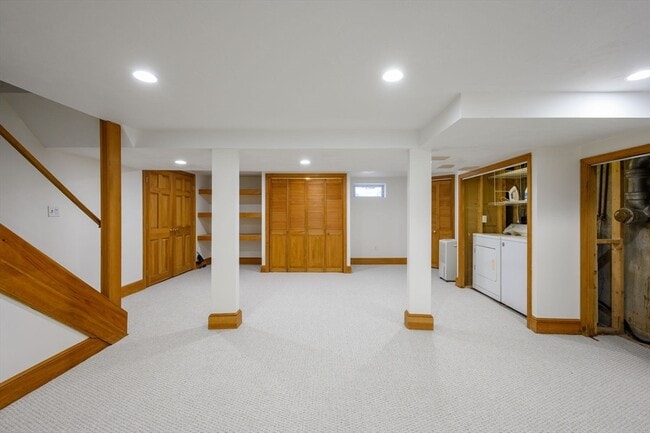 Building Photo - 25 Bayberry Ln