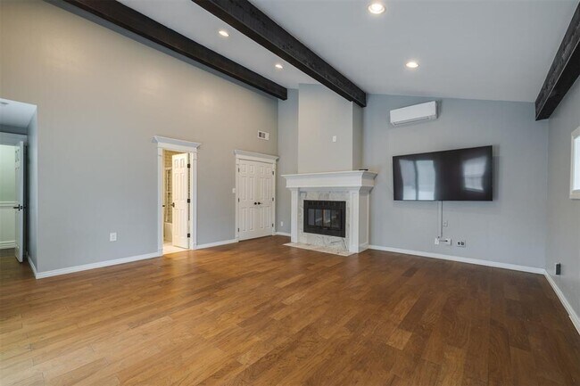 Building Photo - 2725 NW 68th St