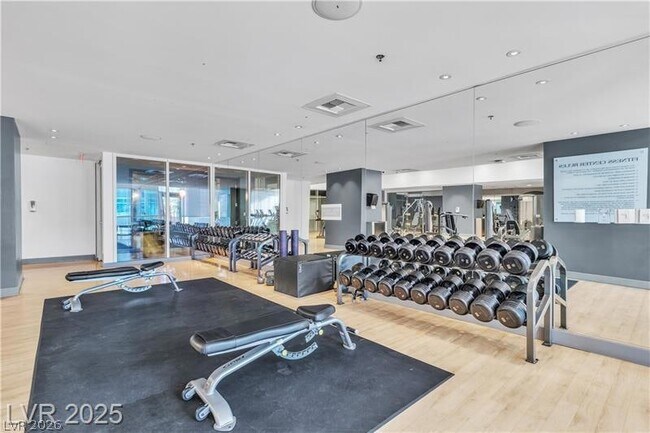 Building Photo - 4525 Dean Martin Dr