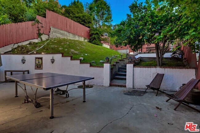 Building Photo - 3540 Division St