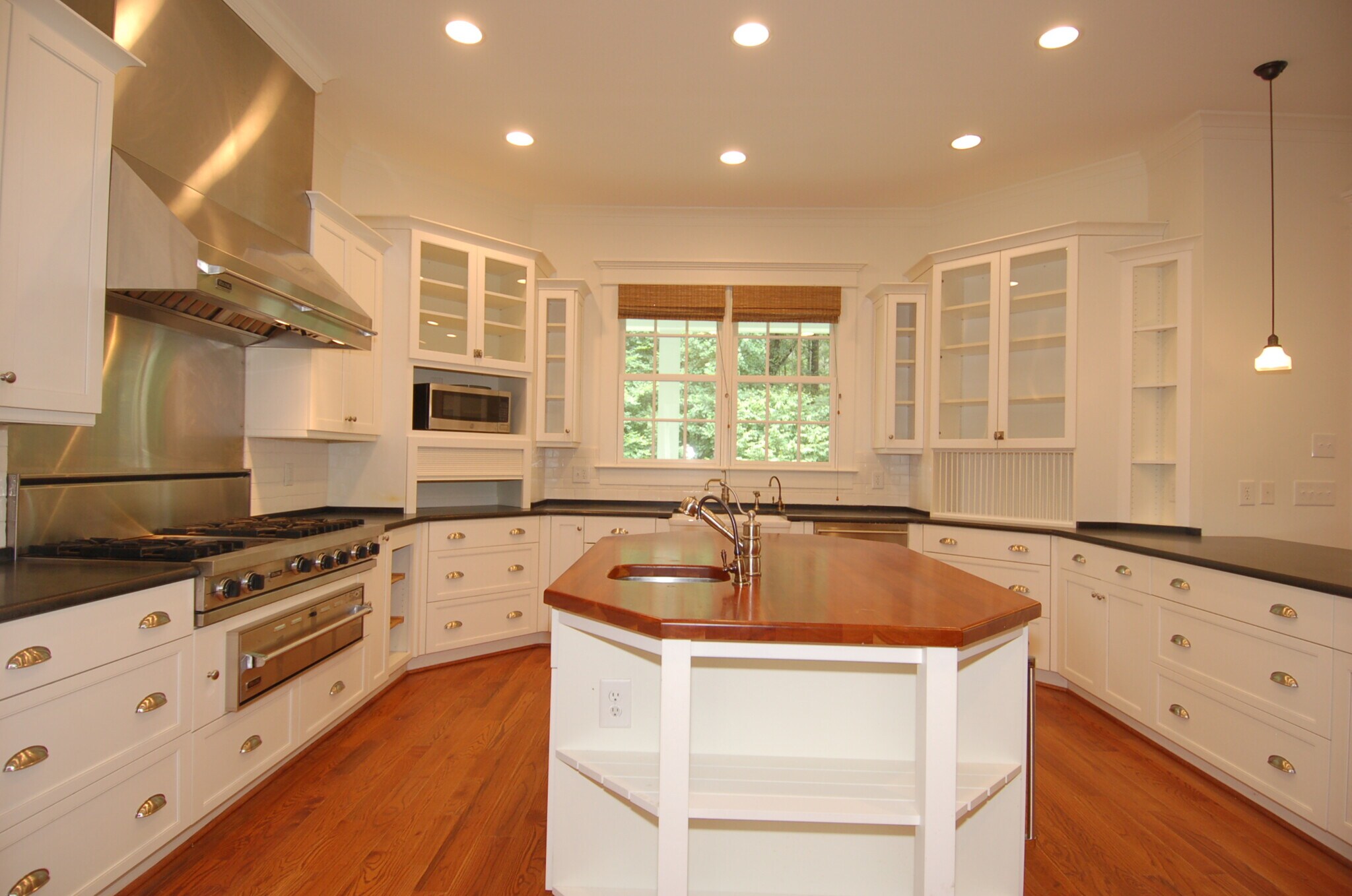 Kitchen - 1020 Raindipper Dr