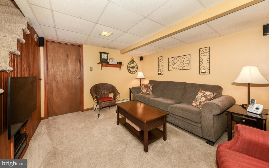 Basement - 17 Elm Ave