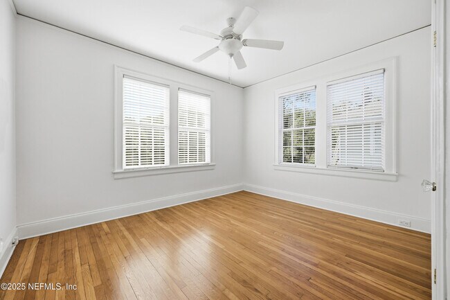 Building Photo - 3110 Oak St