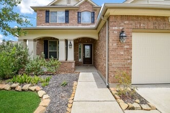 Building Photo - Gorgeous 4-bedroom home!