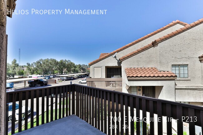 Building Photo - 700 E Mesquite Cir