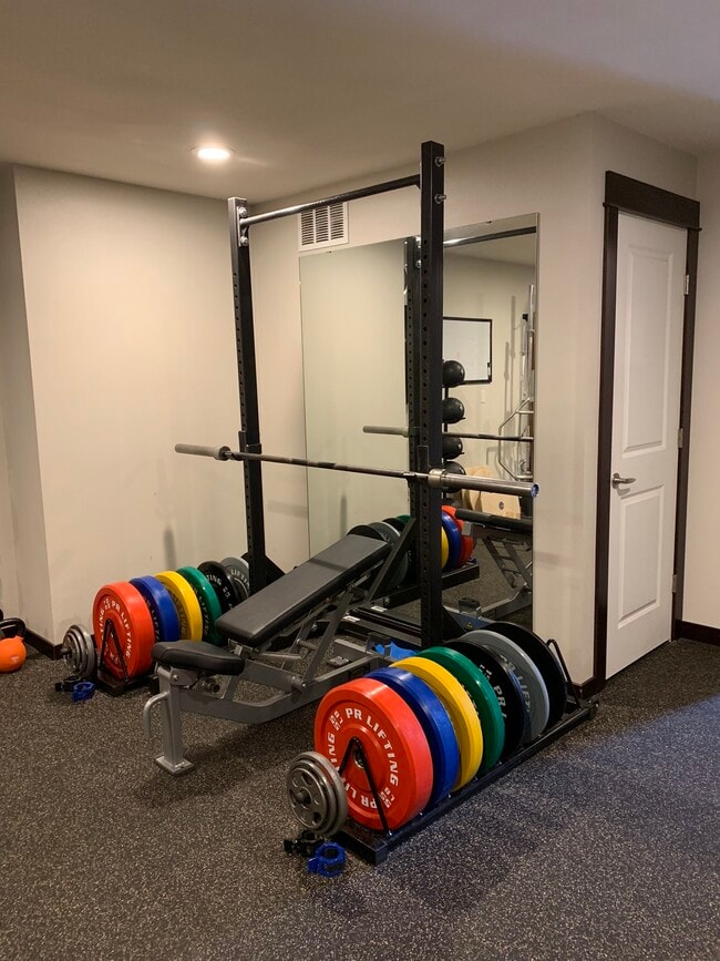 Building Photo - 7160 27th Ave SW