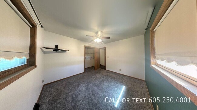 Building Photo - Spacious, Stylish, and Convenient Living