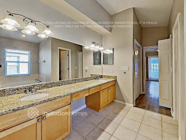 Building Photo - 2628 Brookville Dr