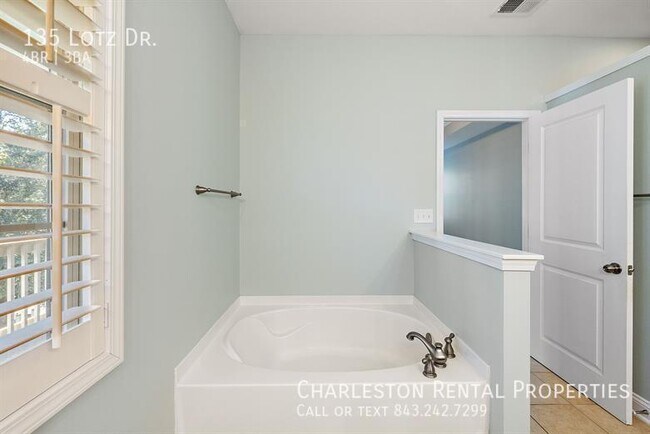 Building Photo - 135 Lotz Dr