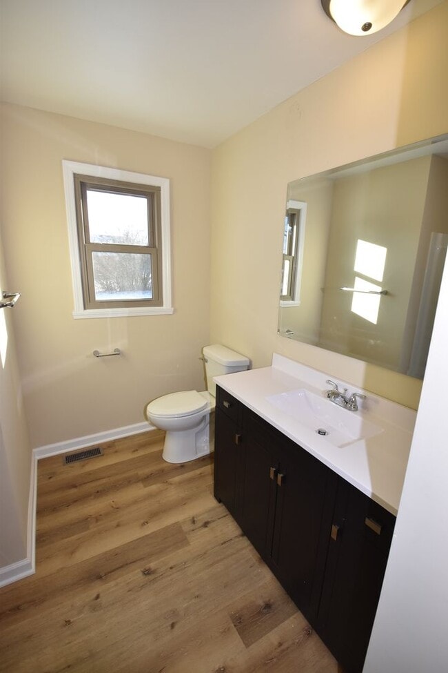 Building Photo - 3 Bedroom, 2 Full Bath Home in S Hancock S...