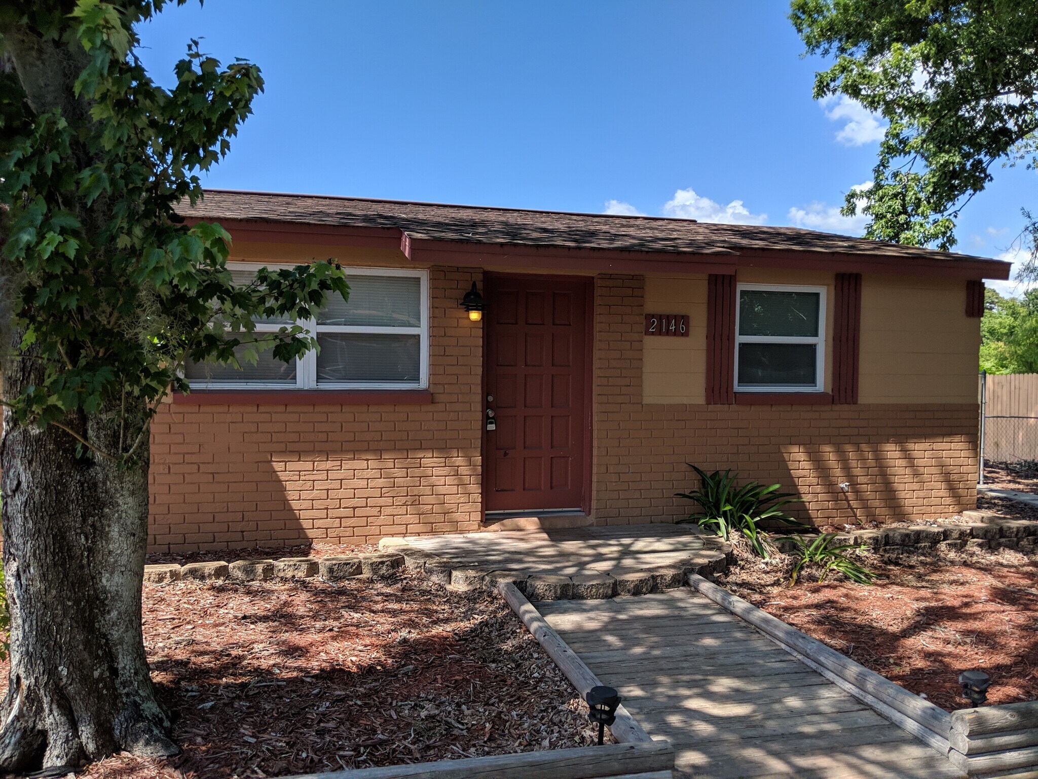 Building Photo - 2146 Ranchita Trail