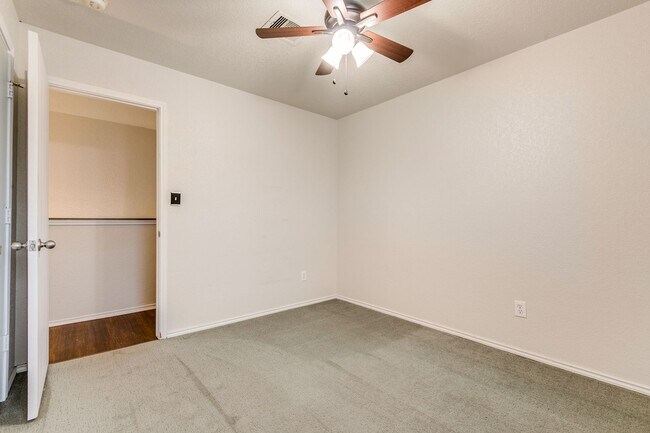 Building Photo - BEAUTIFUL 4-BEDROOM HOME NEAR UTSA