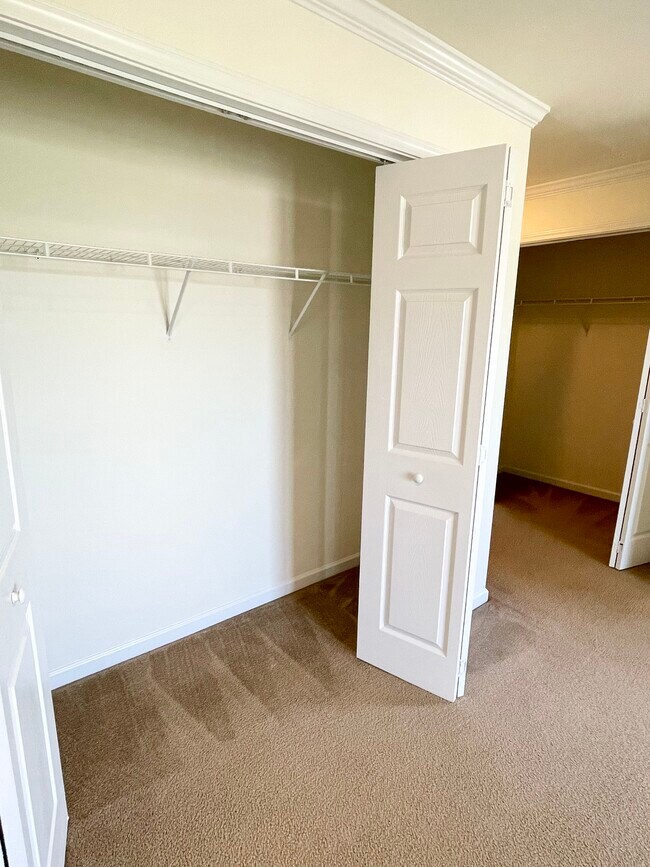 Building Photo - 3817 Picasso Ct