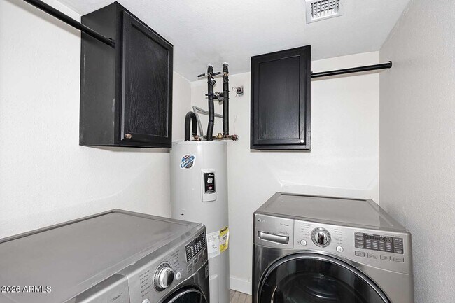 Building Photo - 4111 N 87th Pl