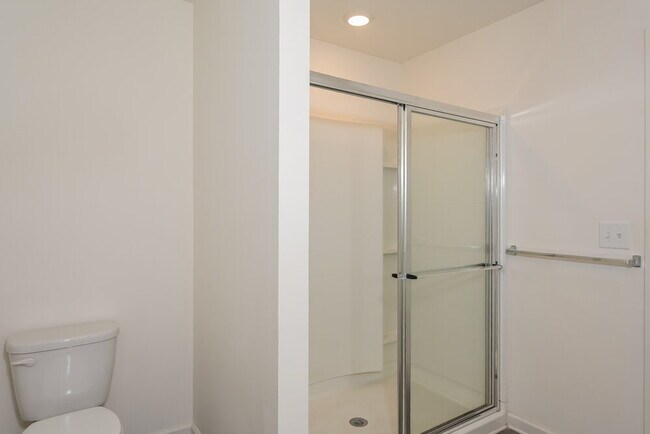 Building Photo - 114 Bentwater Wy