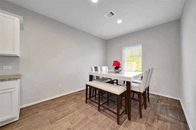Building Photo - 13854 Rock Island Trl