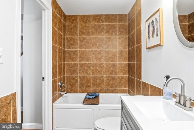 Building Photo - 2040 Orleans St